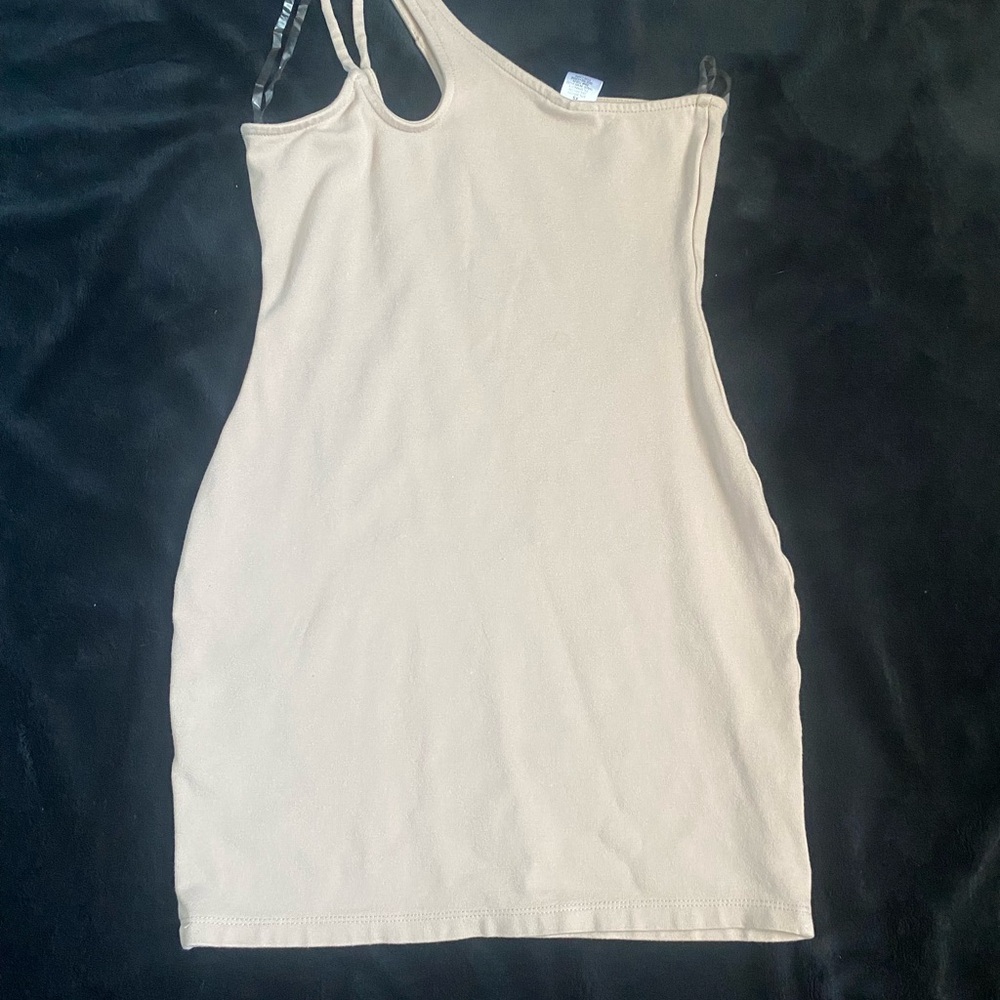 Rue21 Cream One-Shoulder Bodycon Dress